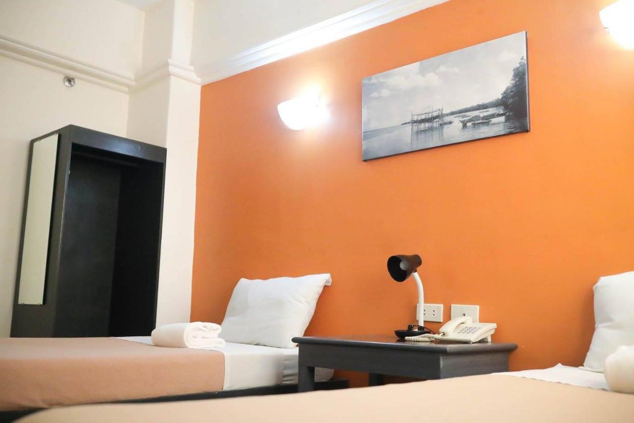 Ialodge Ormoc Eksteriør billede