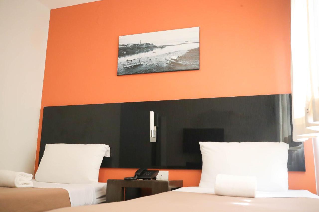 Ialodge Ormoc Eksteriør billede